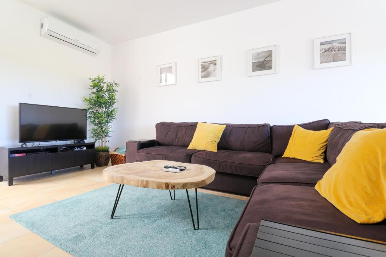 Lovelystay - Divine 3Bdr Duplex House W/ Pool & Garden Patroves Kültér fotó