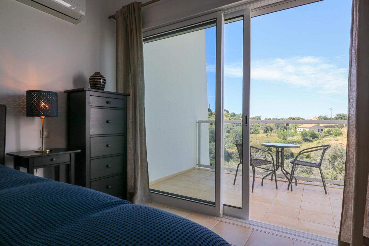 Lovelystay - Divine 3Bdr Duplex House W/ Pool & Garden Patroves Kültér fotó