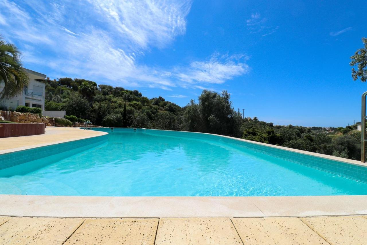 Lovelystay - Divine 3Bdr Duplex House W/ Pool & Garden Patroves Kültér fotó